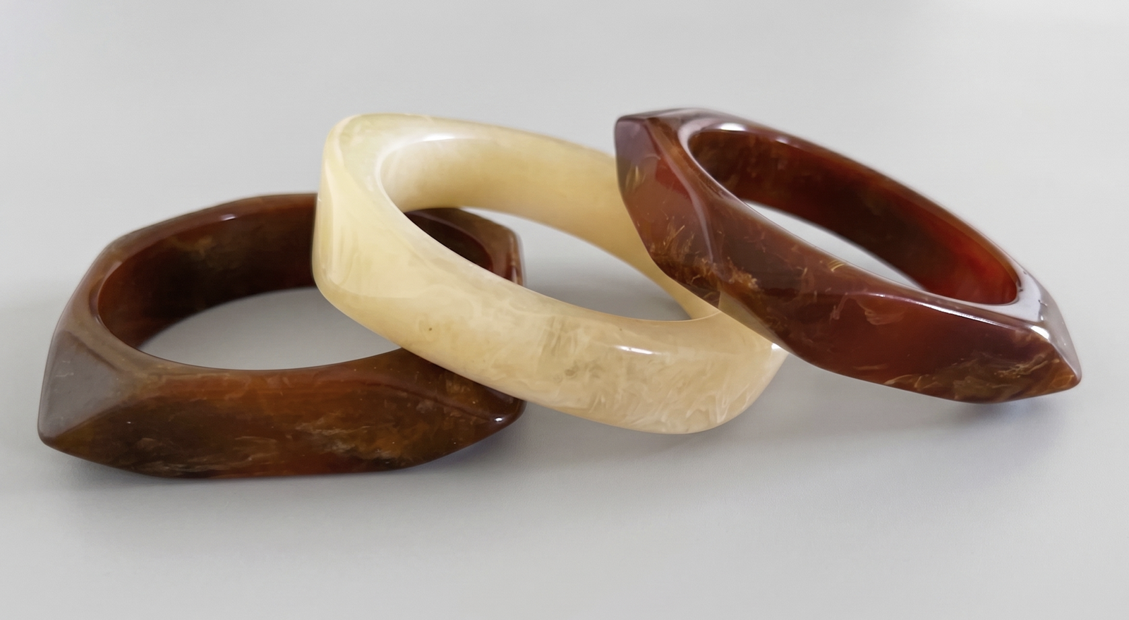 Vanilla Swirl Cream Resin Bangle Set